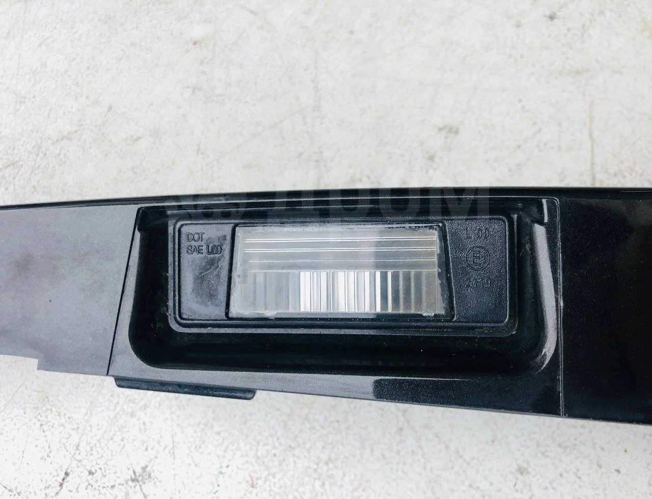 Плафон подсветки номера Nissan Qashqai+2 I (2008—2010)