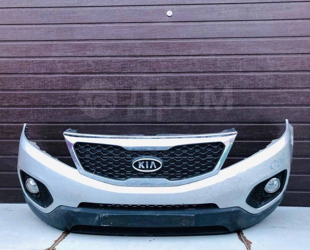 Бампер передний Kia Sorento II (2009—2012)