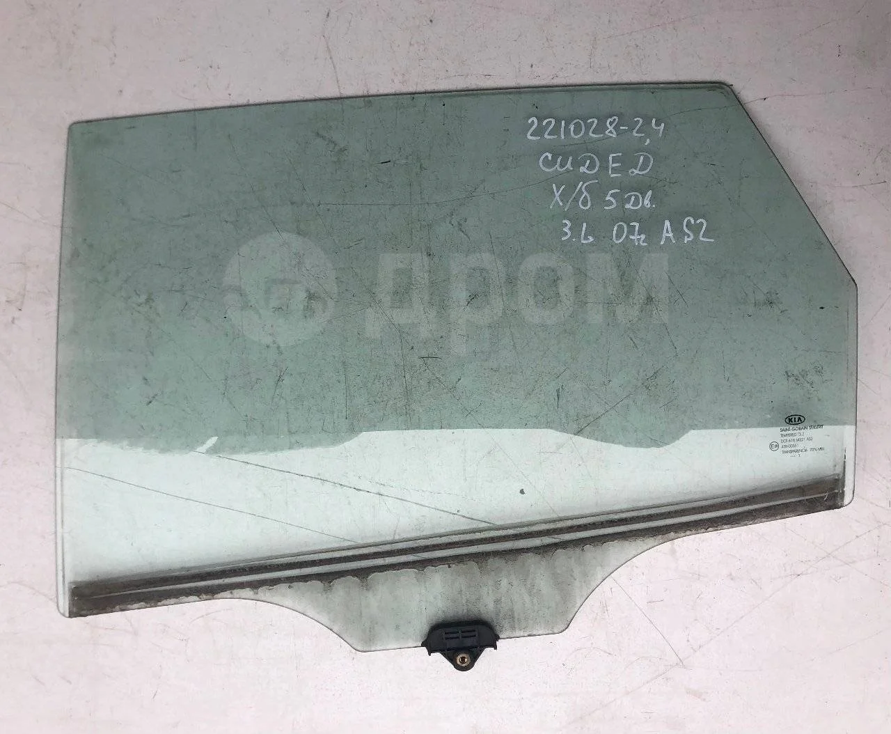 Стекло двери Kia Ceed ED (2006—2010)