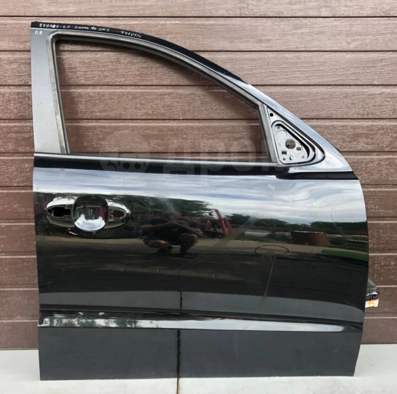 Дверь передняя правая Hyundai Santa Fe II (2005—2010)
