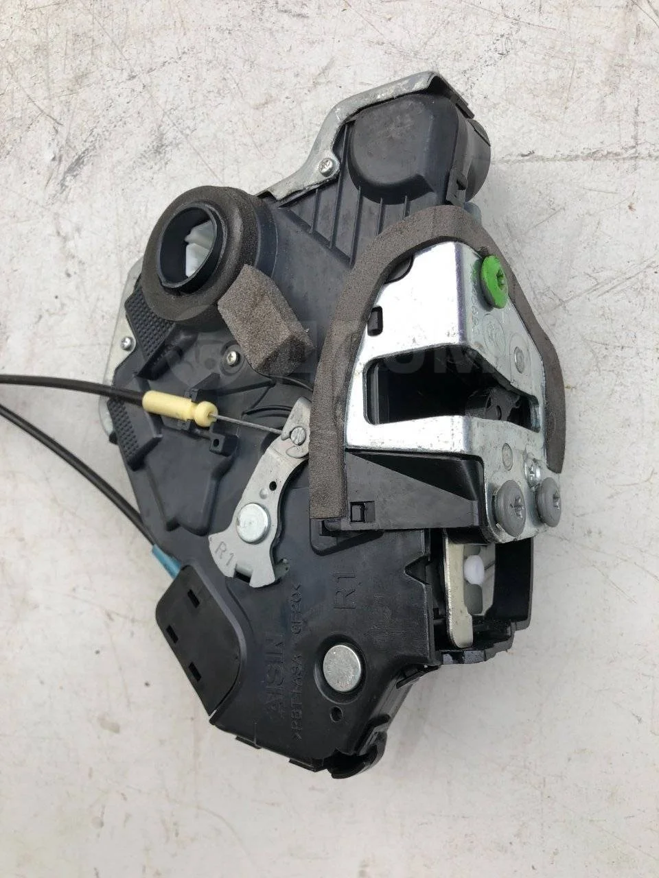 Замок двери передней правой Toyota RAV4 IV (2012—2015)