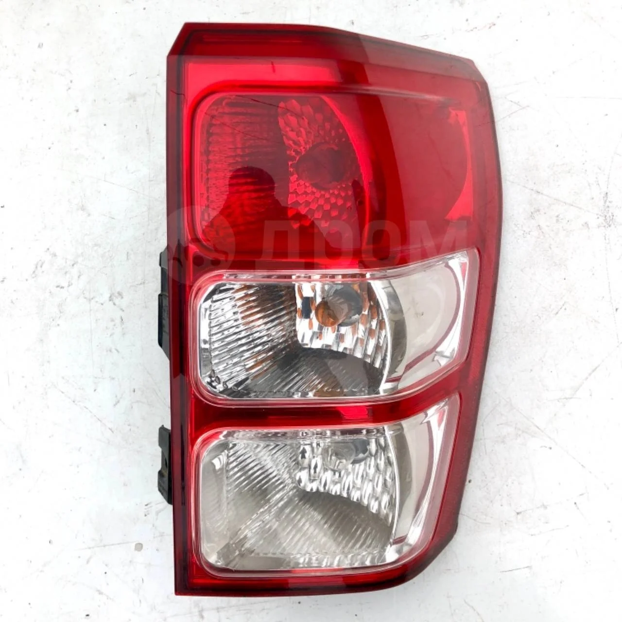 Фонарь задний Suzuki Grand Vitara II (2005—2008)