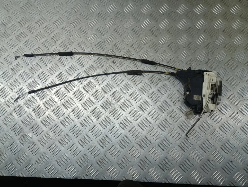 Замок двери передней левой Mitsubishi Outlander XL (CW) 2006-2012 2010