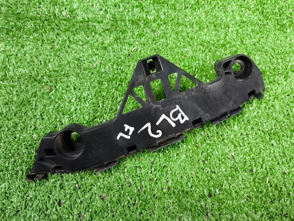 Б.у. крепление бампера перед MAZDA MAZDA 3 BL MAZDA MAZDA 3 BL