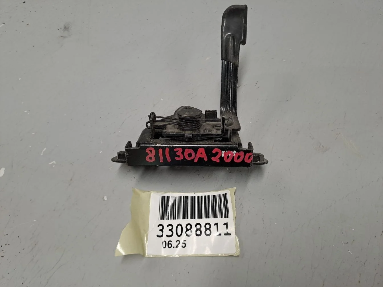 Замок капота для KIA Ceed 2012-2018