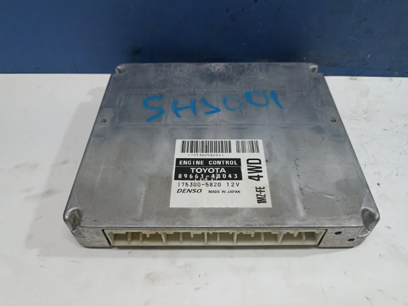 Блок управления двигателем Toyota Harrier 2001 8966148043 MCU15 3.0 1MZ-FE