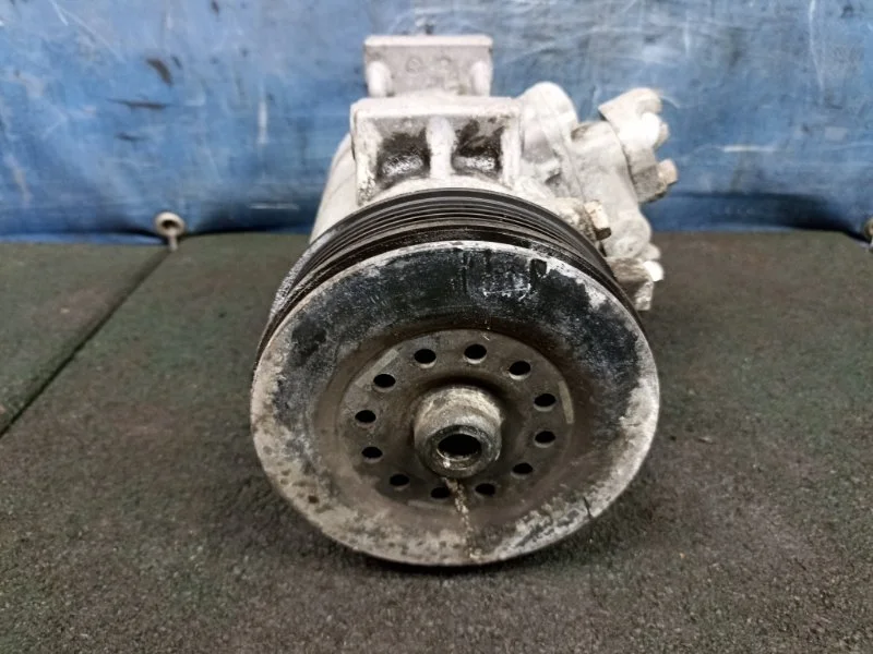 Компрессор кондиционера Toyota Corolla 2010 883101A660 E150 1.6 1ZR