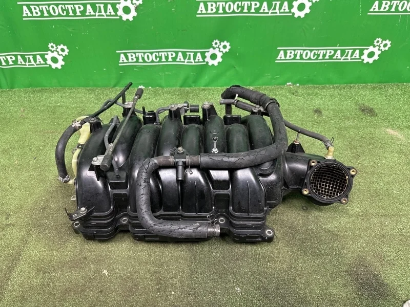 Впускной коллектор Lexus LX570 2007-2021