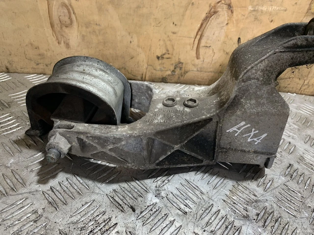 Кронштейн 7h0199343 vw t5