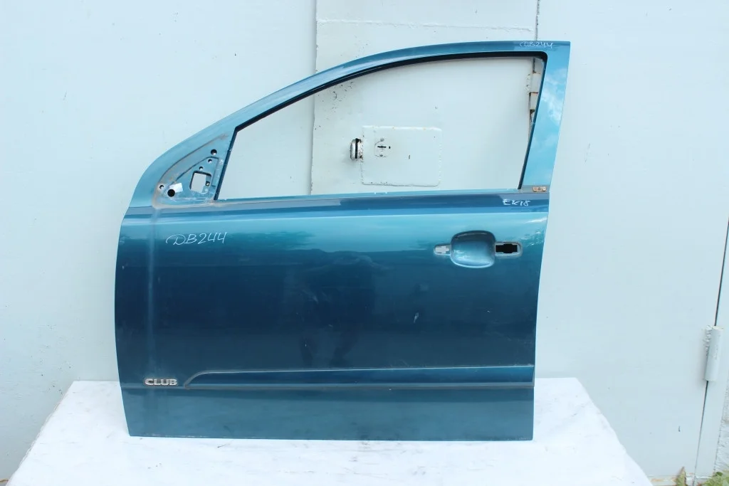 Дверь передняя левая Opel Astra H ДВ244