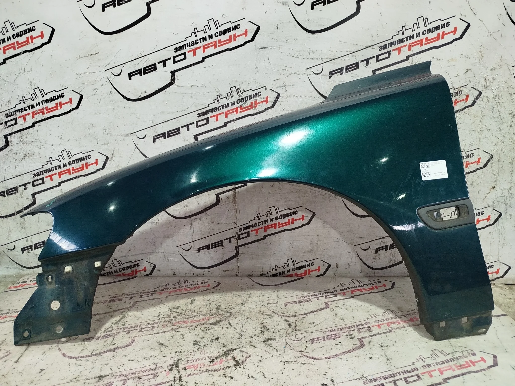 КРЫЛО VOLVO S60 V70 RH RS SJ SW 30796492 ПЕРЕДНЕЕ ЛЕВОЕ зеленый KB186