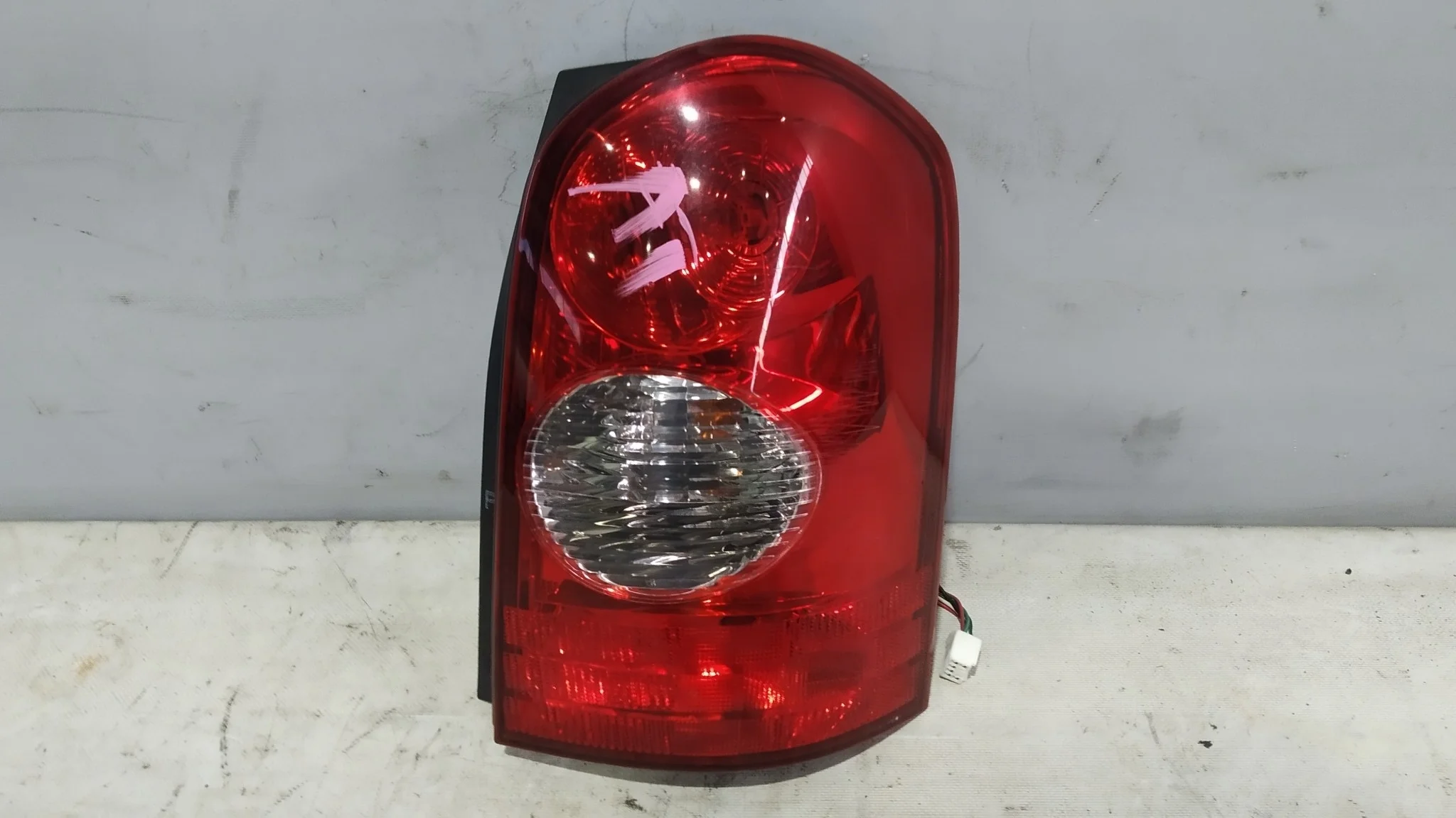 ФОНАРЬ MAZDA MPV LW3W LW5W LWEW LWFW 4947 2 МОДЕЛЬ ПРАВЫЙ L12051150B NA7816