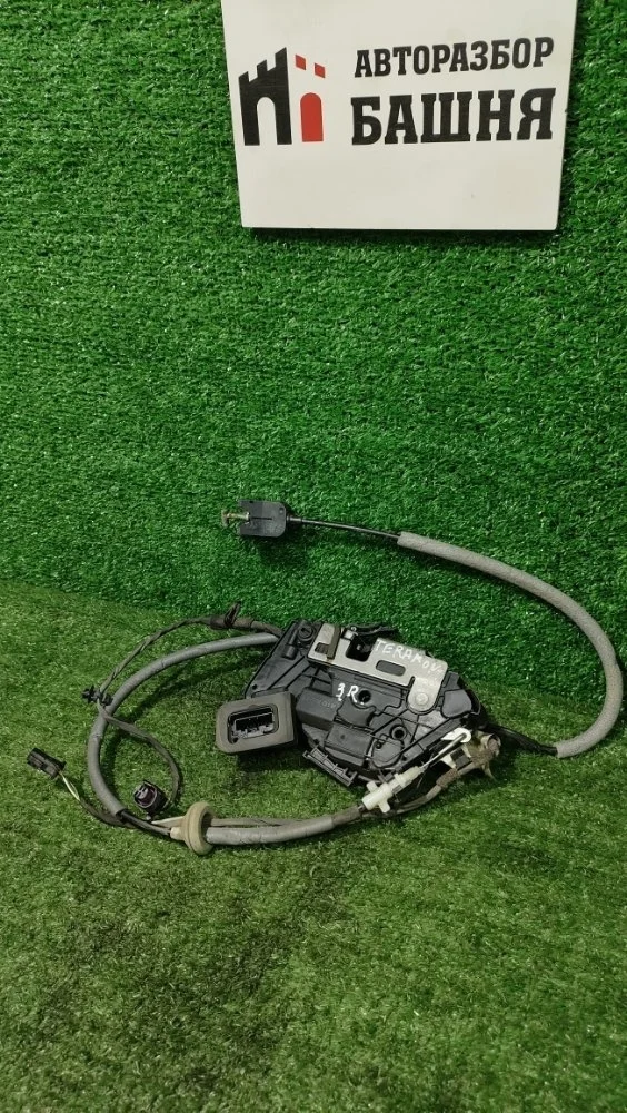 Замок двери Volkswagen Teramont 2018