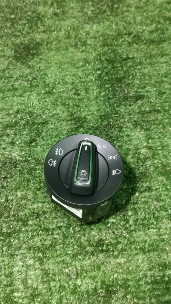 Выключатель света фар Volkswagen Teramont 2018