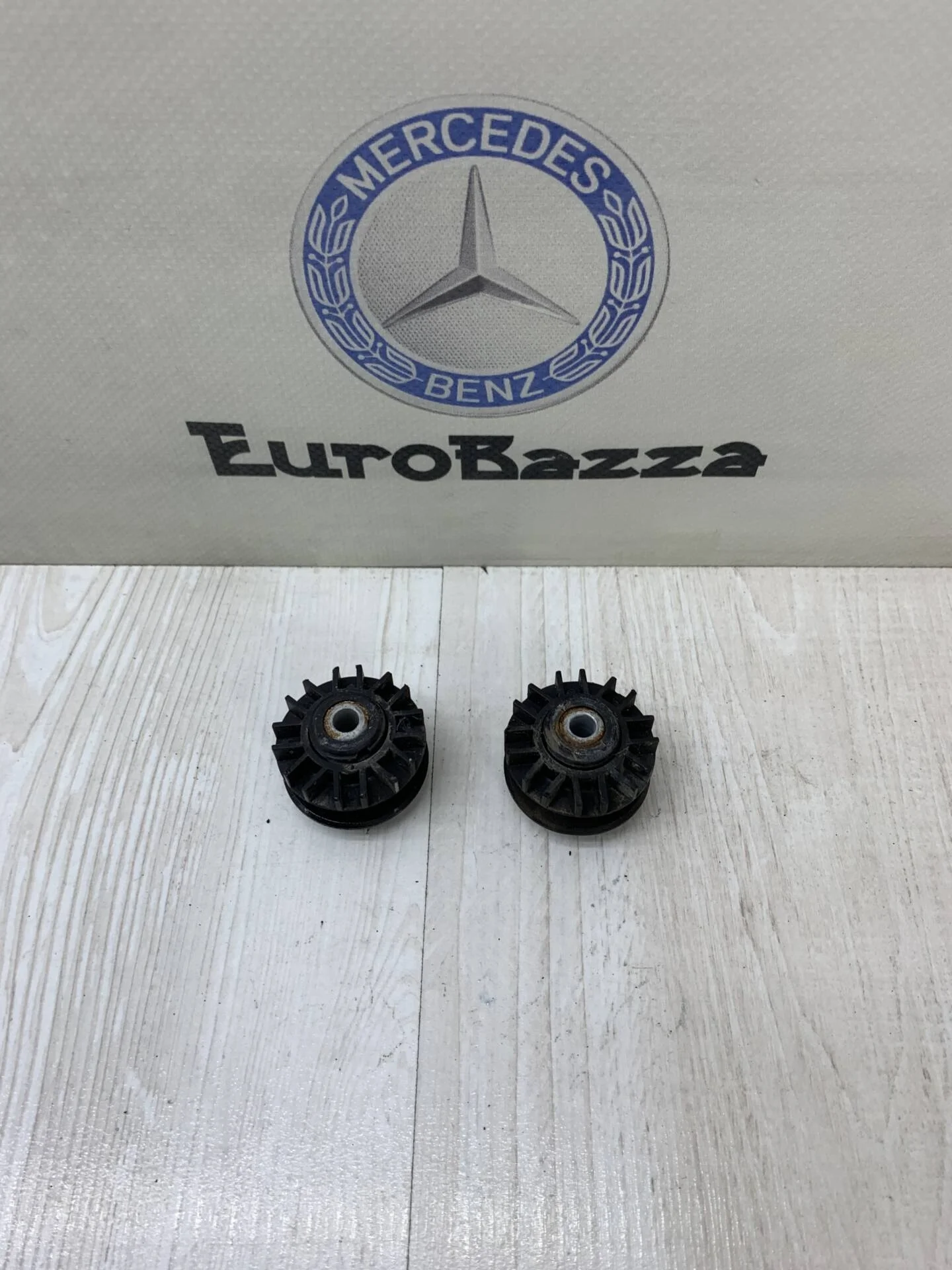 Кронштейн переднего бампера Mercedes W164