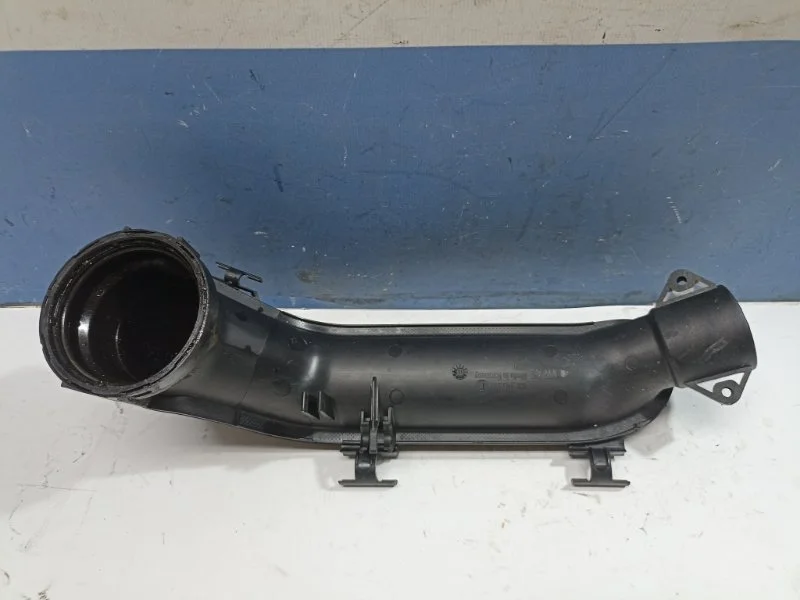 Патрубок воздушного фильтра Volkswagen Touran 2012 03F145673F 1T3 1.2 CBZ