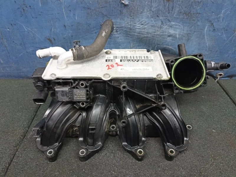Коллектор впускной Volkswagen Touran 2012 03F145749B 1T3 1.2 CBZ