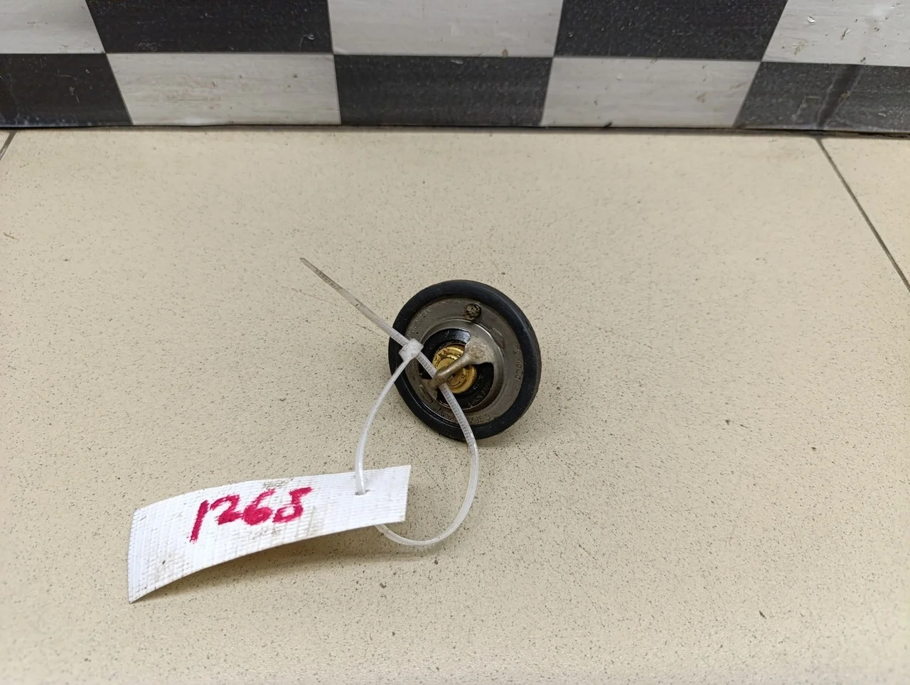 Термостат Fiesta 1995-2000