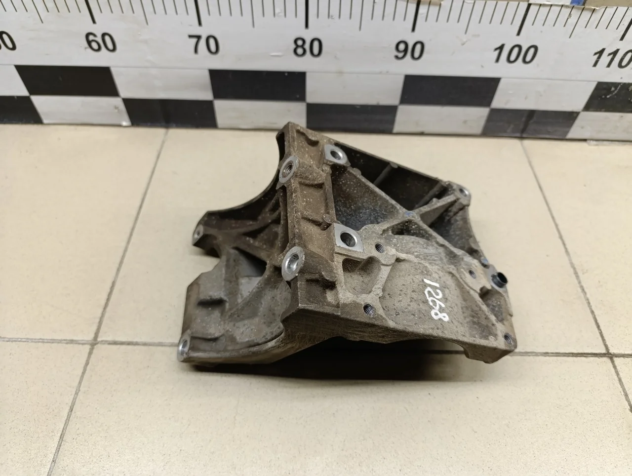 Кронштейн кондиционера Focus II 2005-2008