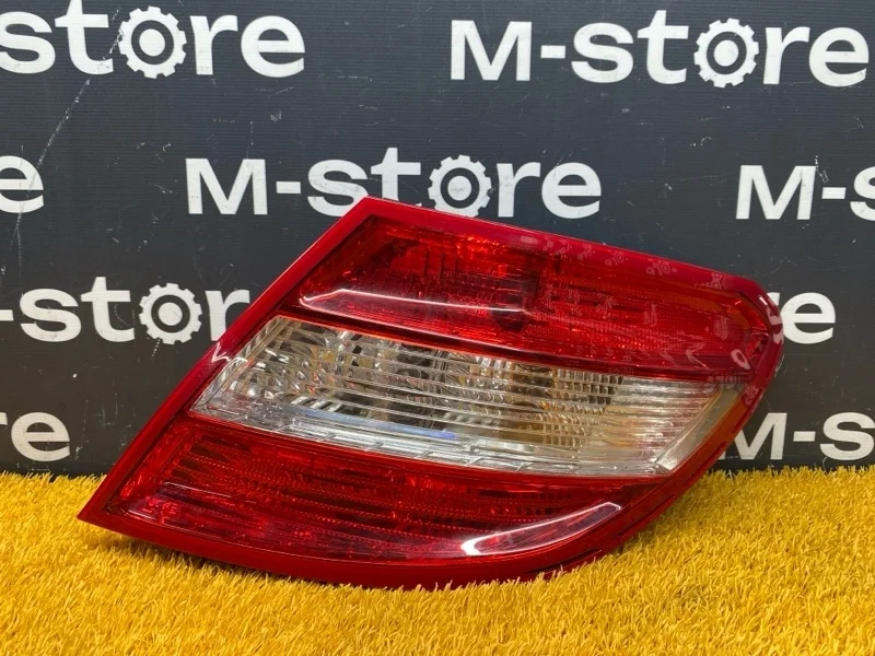 Фонарь задний Mercedes-Benz -Class 2009 W204