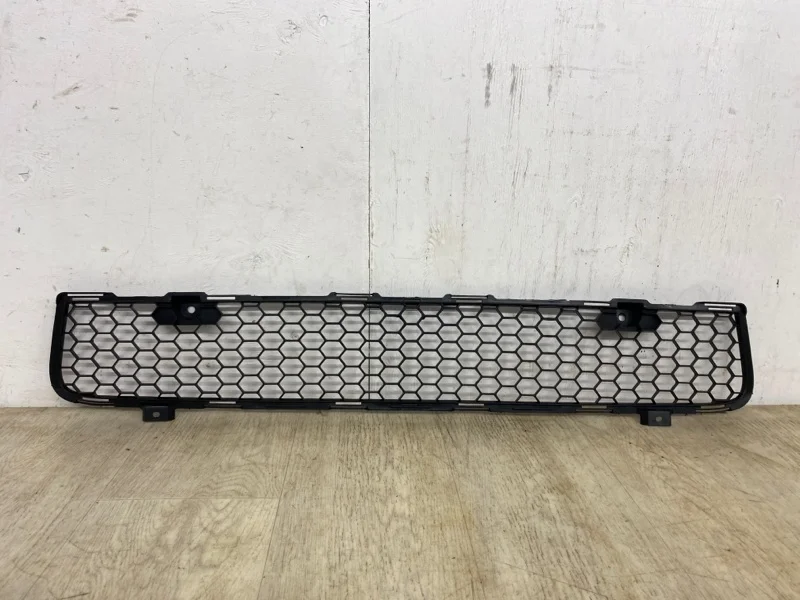 Решетка бампера MITSUBISHI LANCER 10 2007, 2008, 2009, 2010, 2011, 2012, 2013, 2014, 2015, 2016, 2017 CY1A, CY2A, CY3A, CY4A, CY6A, CY8A, CY9A, CZ4A, CX1A, CX2A, CX3A, CX4A, CX6A, CX8A, CX9A