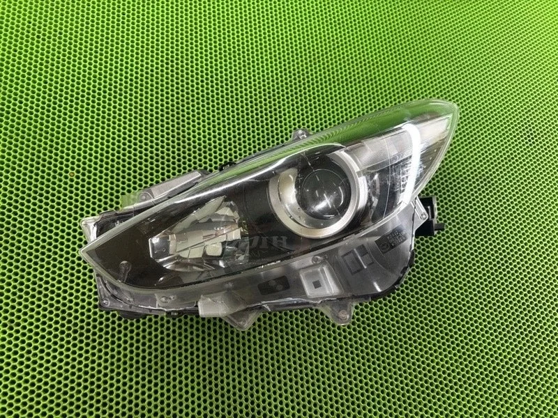 Фара галоген Mazda Mazda 3 2016-2019 B63B51040 BM, левая
