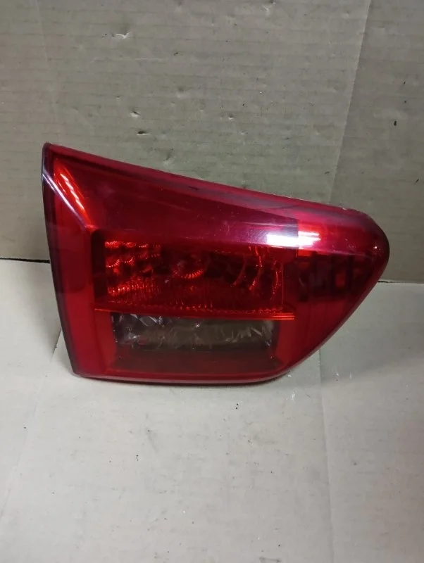 Фонарь Peugeot 4007 2007-2012