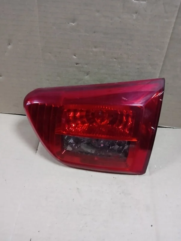 Фонарь Peugeot 4007 2007-2012
