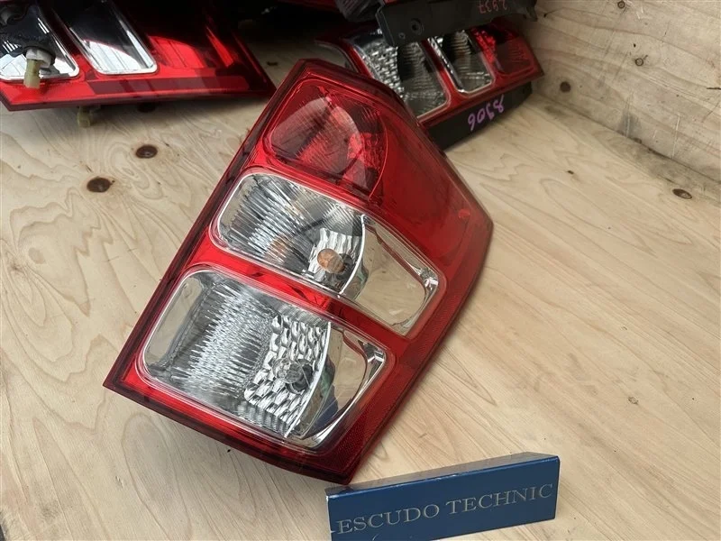 Стоп-сигнал SUZUKI ESCUDO 2007 TD54W