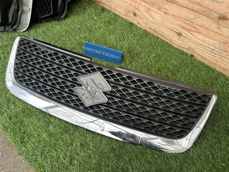 Решетка радиатора SUZUKI ESCUDO 2009 TDA4W