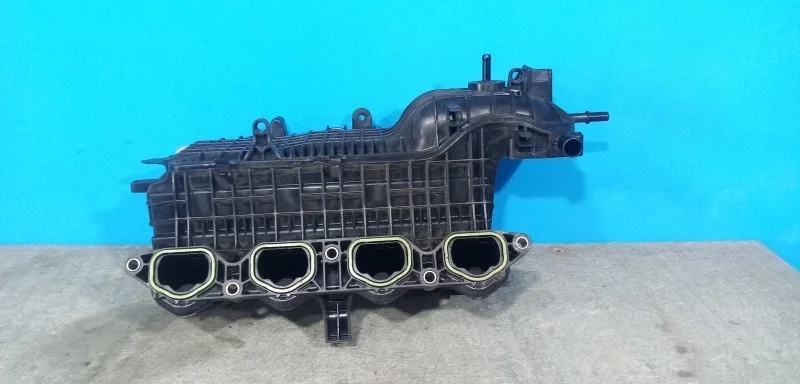 Коллектор впускной Skoda Rapid