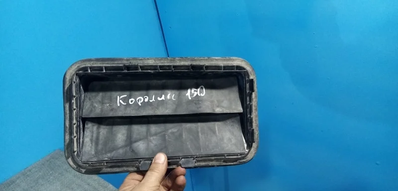 Решетка вентиляционная левая Toyota Camry V50 V55