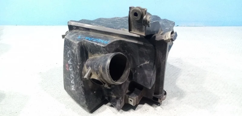 Корпус воздушного фильтра Mazda 3 1 (BK)