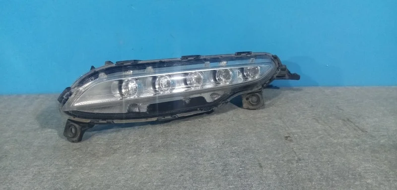 Левая противотуманная фара Hyundai Tucson 3