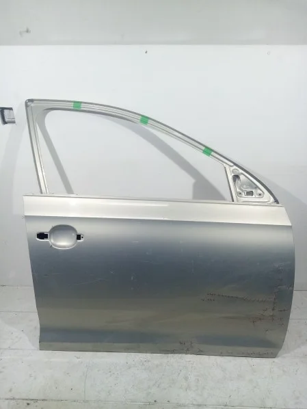 Дверь передняя правая Skoda Rapid