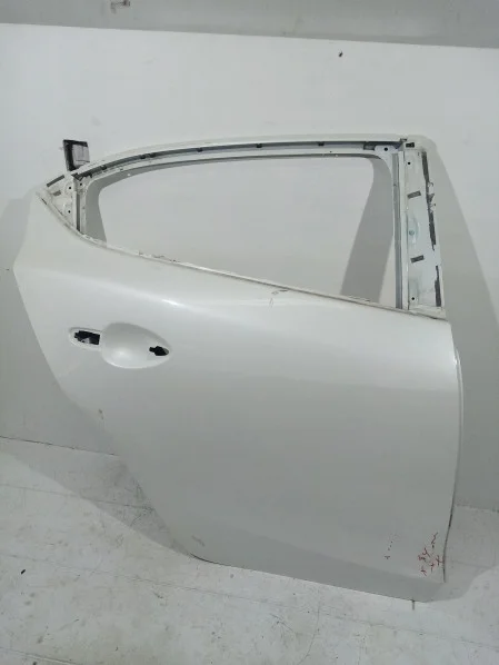 Дверь задняя правая Mazda 3 3 (BM)