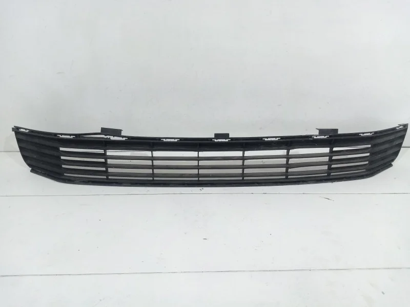 Решетка в бампер Toyota Camry V50 V55