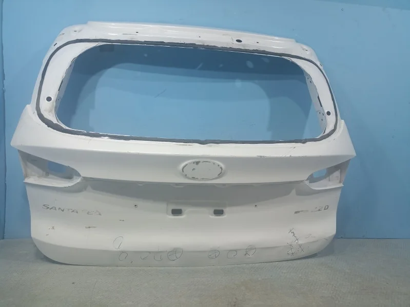 Крышка багажника Hyundai Santa Fe 4
