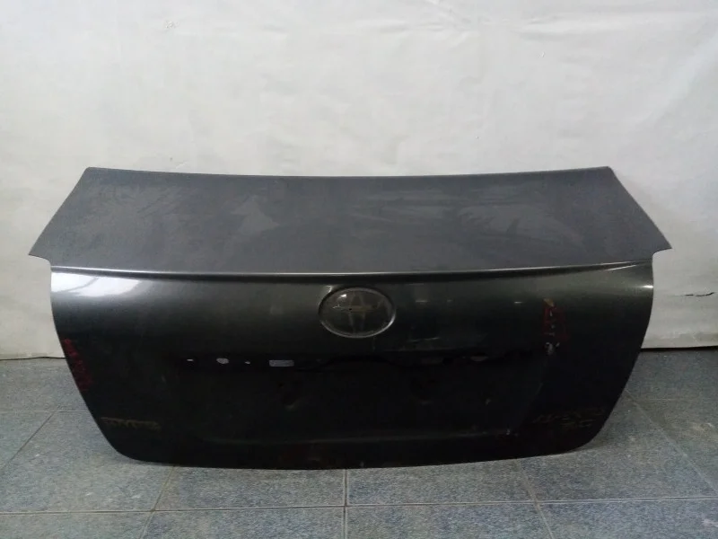 Крышка багажника Toyota Avensis 2 (T250)