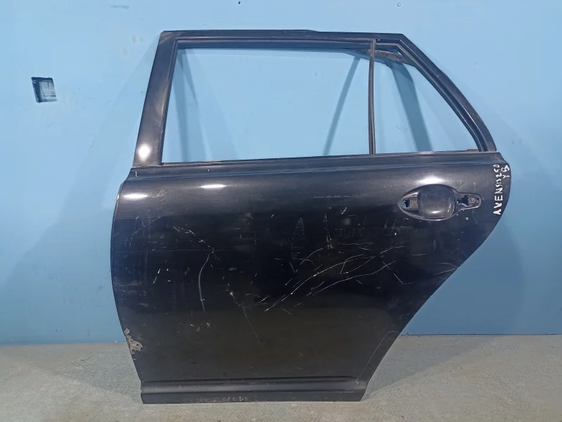 Дверь задняя левая Toyota Avensis 2 (T250)