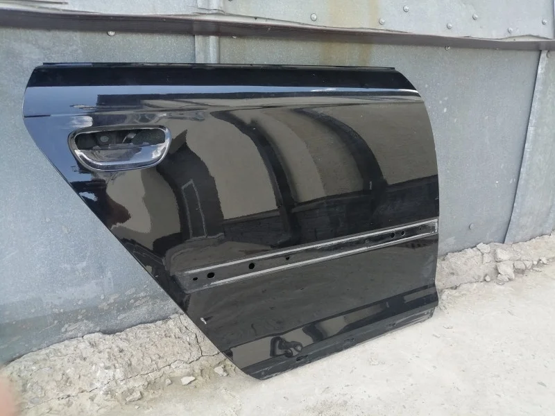 Дверь задняя правая Audi A4 3 (B7)