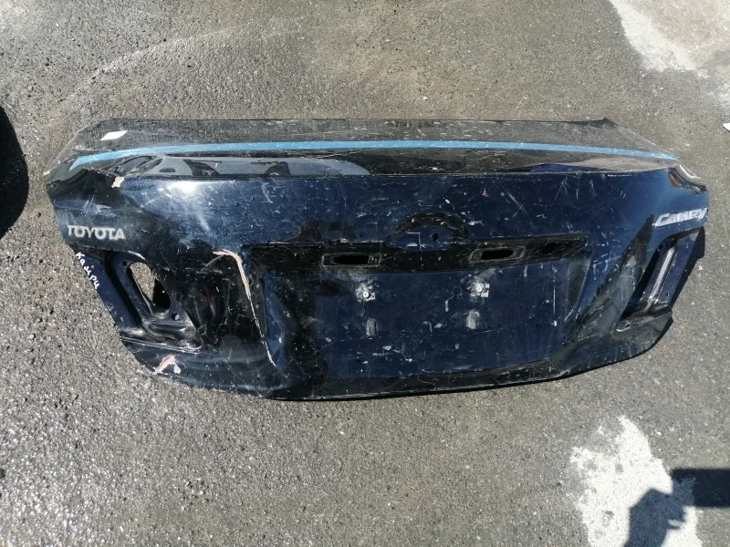 Крышка багажника Toyota Camry V40