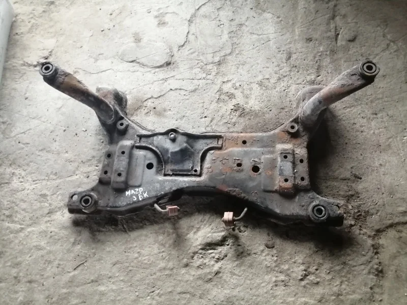 Балка подмоторная Mazda 3 1 (BK)