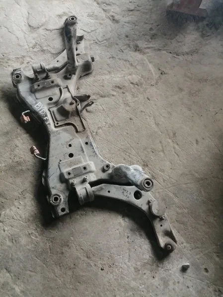 Балка подмоторная Mazda 3 1 (BK)