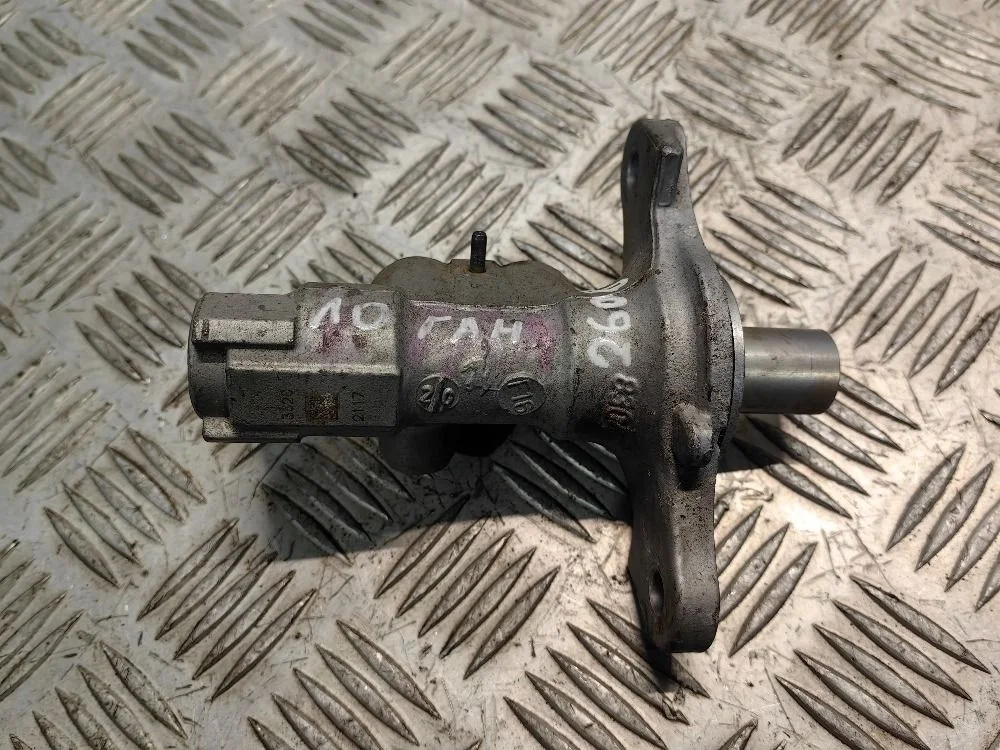 Цилиндр тормозной главный Renault Logan 2