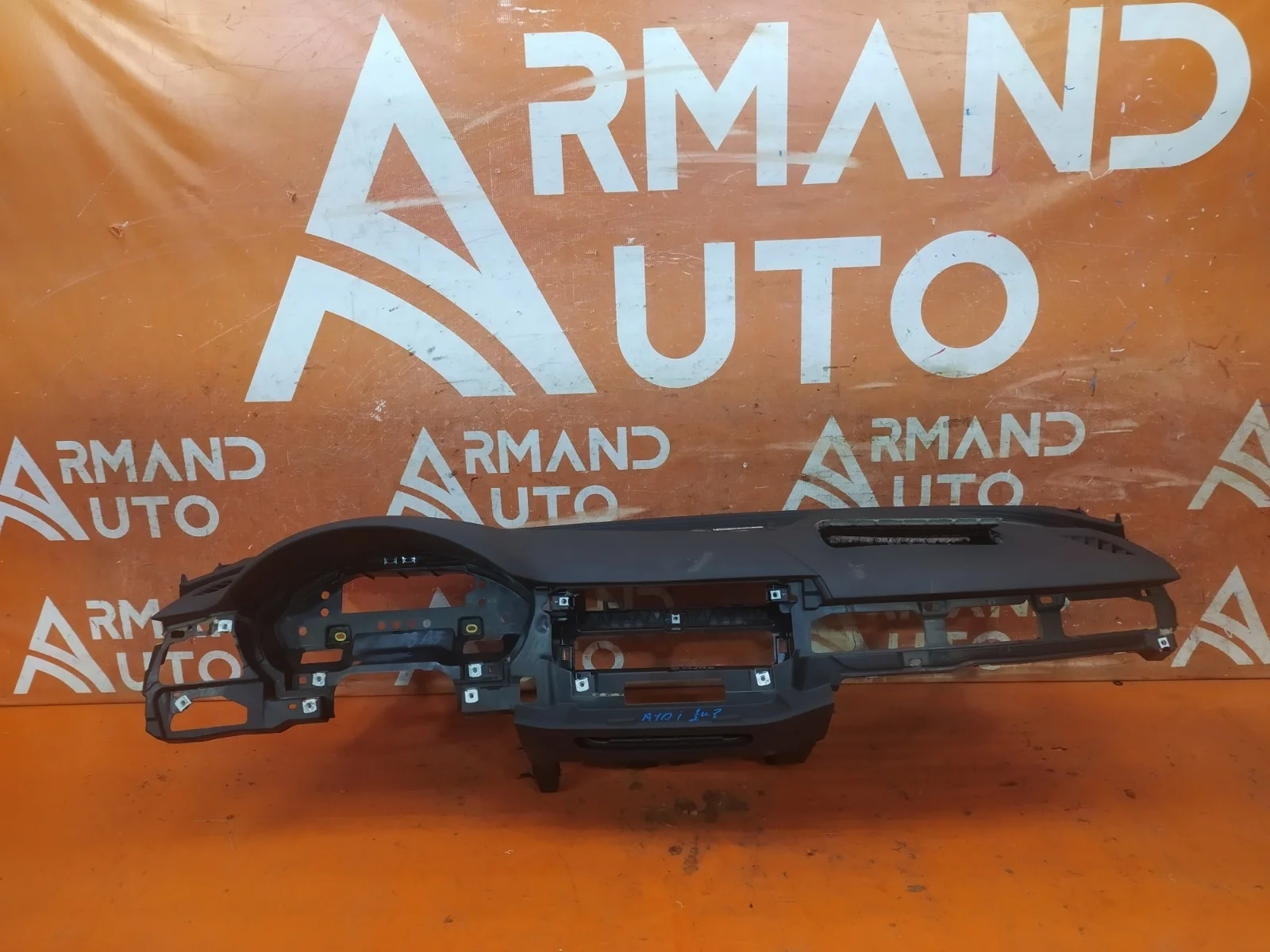 Торпедо Audi A4 2015-нв B9