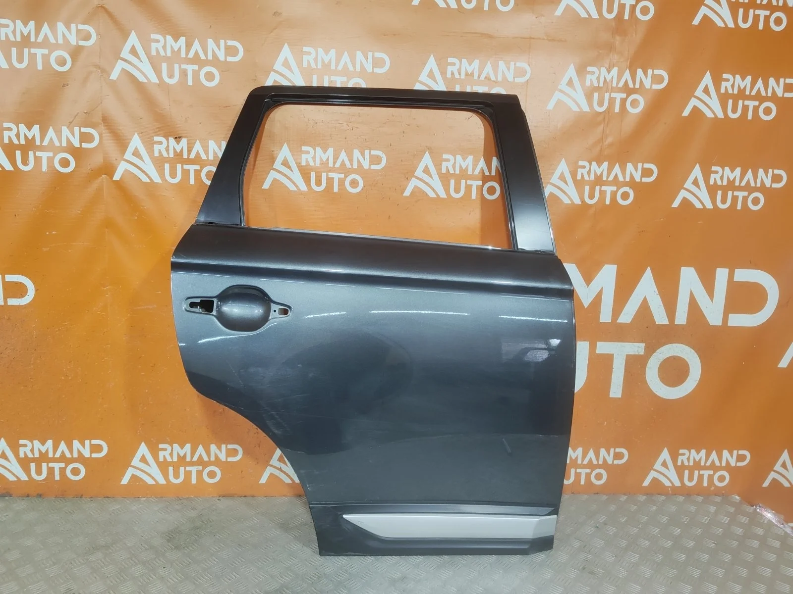 Дверь Mitsubishi Outlander 2015-нв 3