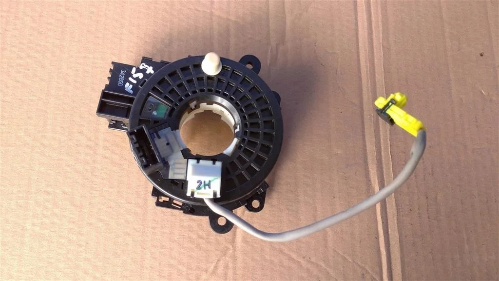 Б.у. шлейф рулевой NISSAN JUKE F15E NISSAN JUKE F15E