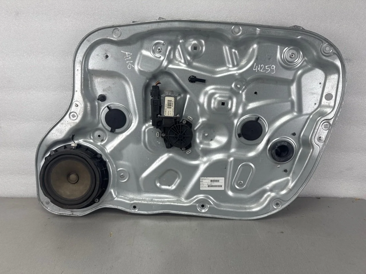 Стеклоподъемник Kia Ceed 1 Ed 2009 824811H000 УНИВЕРСАЛ 1.6 D4FB, передний правый