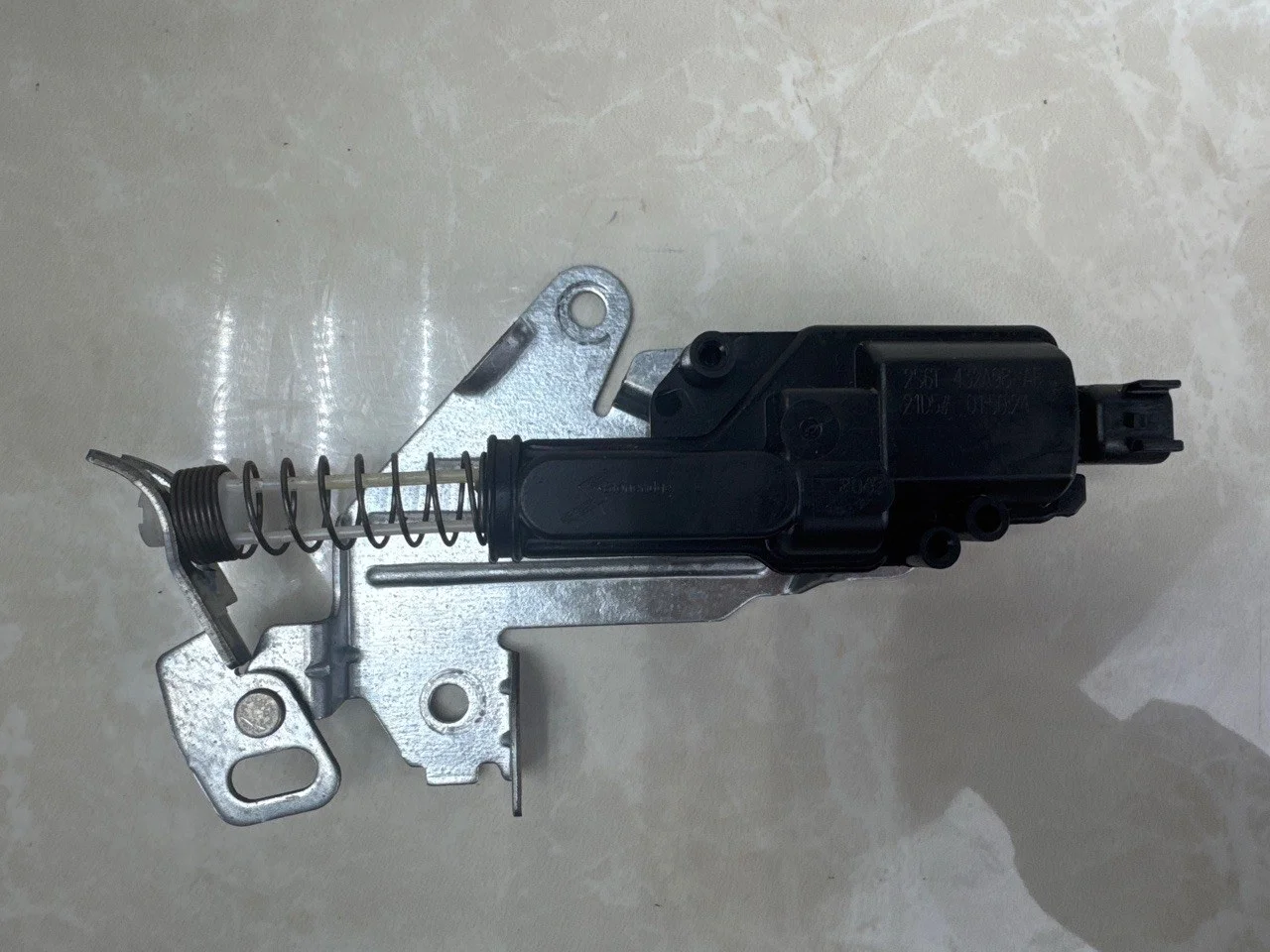 Активатор замка багажника Ford Fusion Cbk 2002-2012 2S6T432A98AF